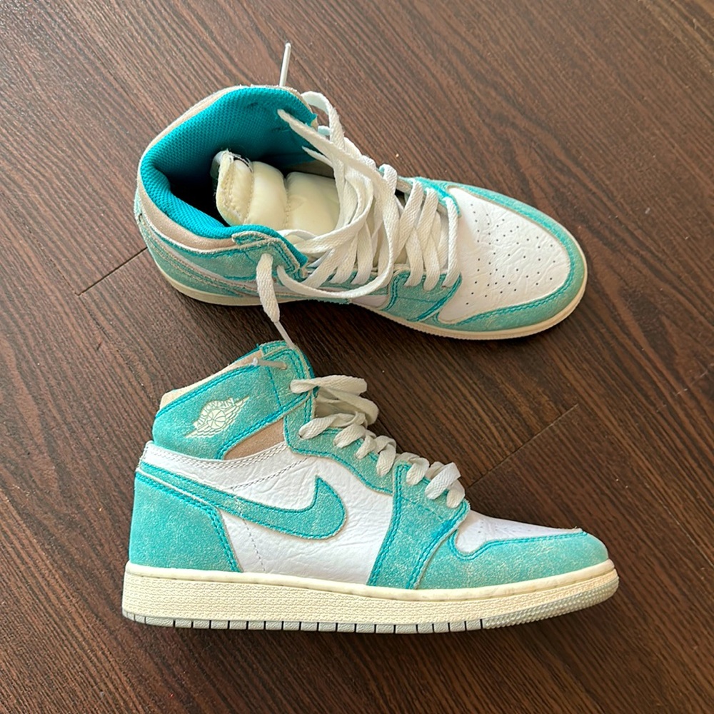 Air Jordan 1 Retro Turbo Green 5.5